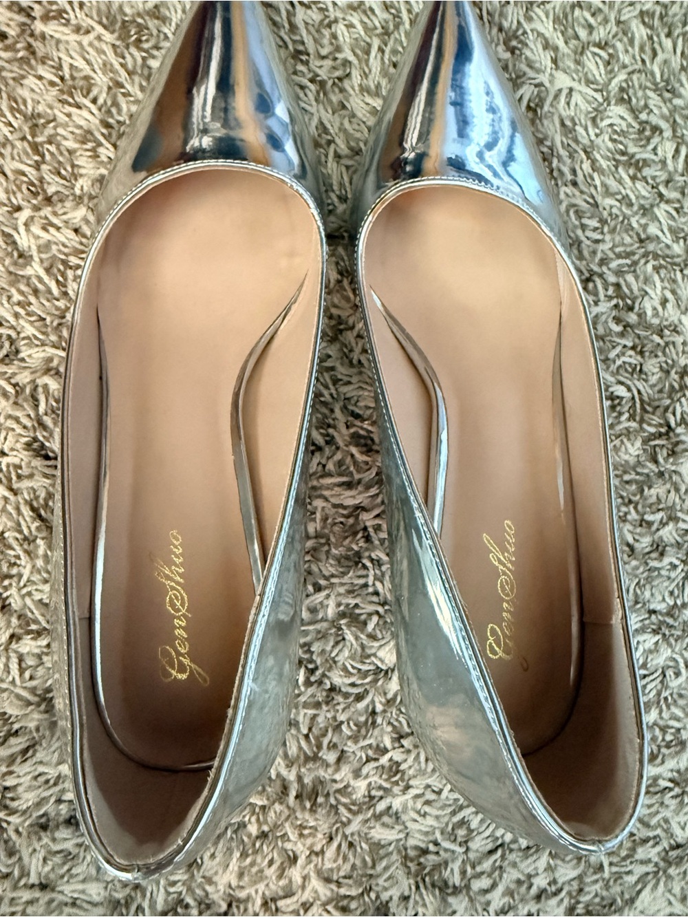 EUC! Silver Pumps Size 9 - Picture 4 of 6